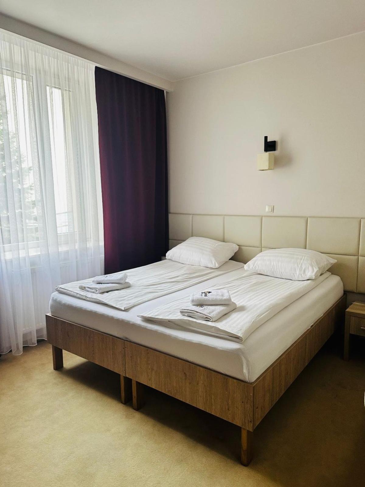 Hotel Tm Радом Экстерьер фото