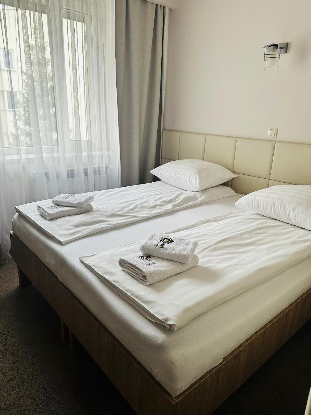 Hotel Tm Радом Экстерьер фото