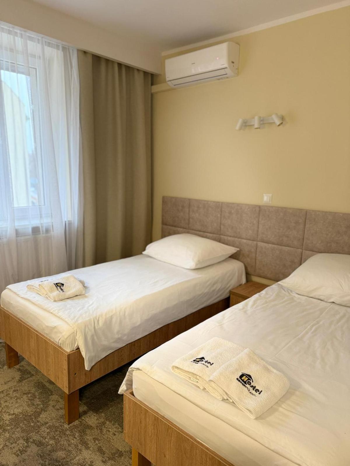 Hotel Tm Радом Экстерьер фото