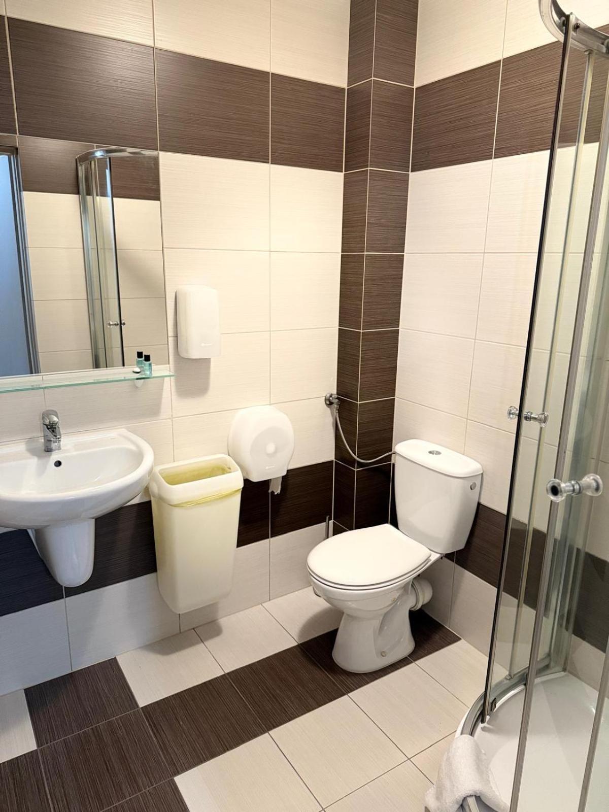 Hotel Tm Радом Экстерьер фото