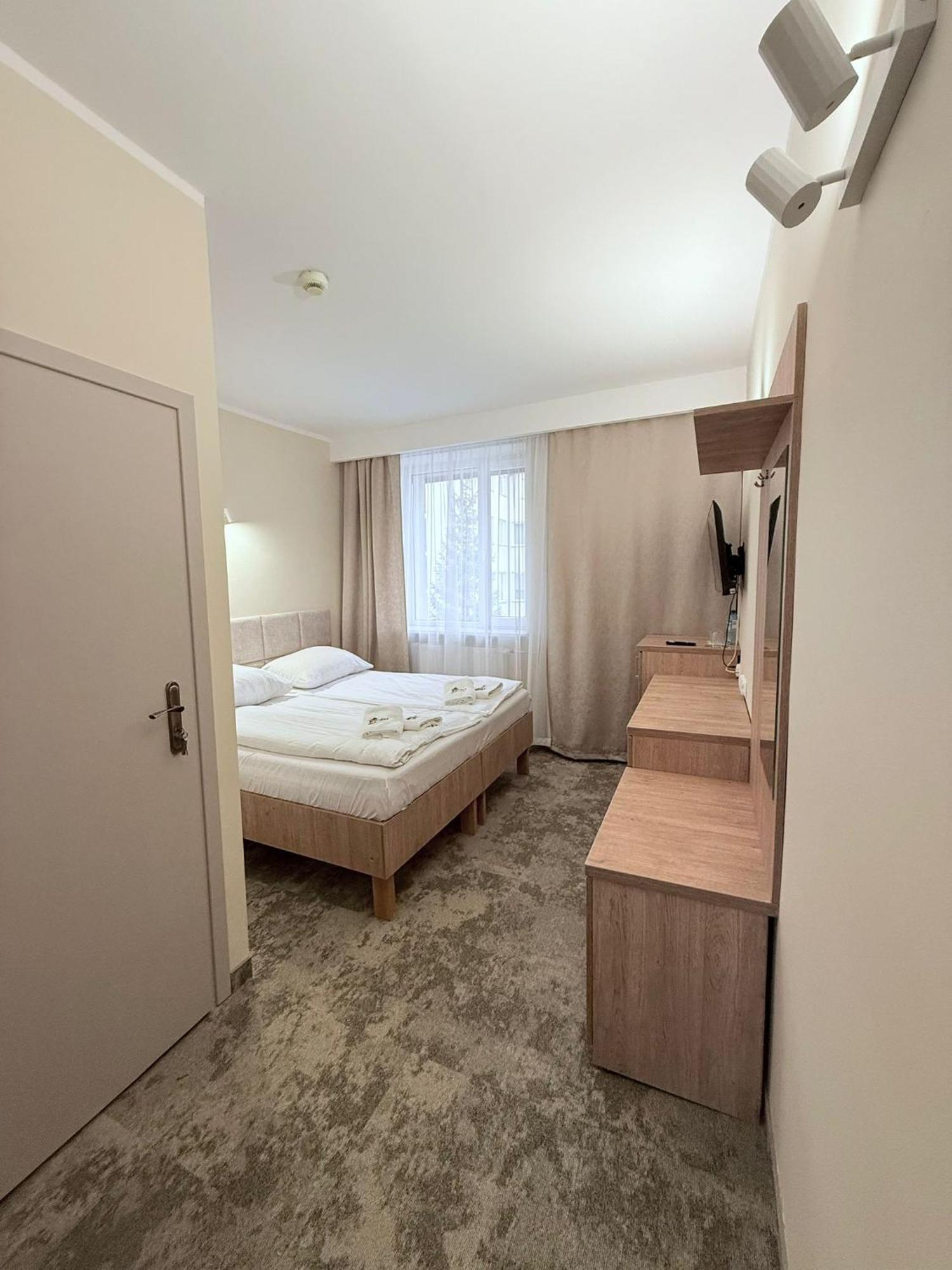 Hotel Tm Радом Экстерьер фото